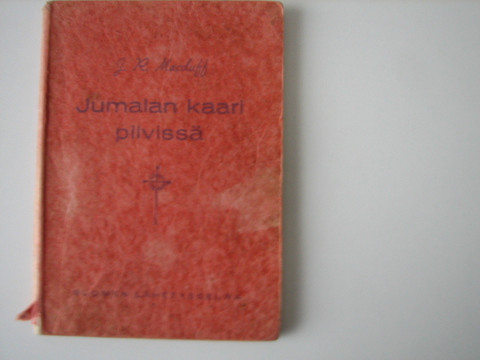 Jumalan kaari pilvissä, J.R. Macduff