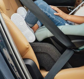 Jalkatilakiila / kiila / Spacer, Britax Safe-Way M / Max-Safe Pro