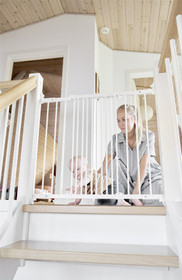 Ebba -turvaportti, BabyDan, 67cm - 105,5cm oviaukkoihin