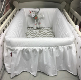 Reunapehmuste äitiyspakkauksen laatikkoon, valkoinen