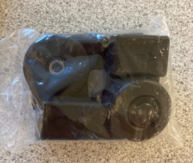 Britax Smile 3 -ratasosan kuomun kiinnitysosa