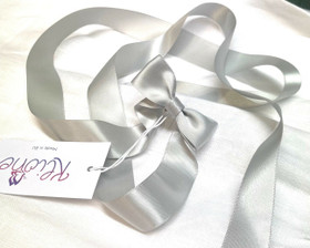 Klione - kastenauha rusetilla - vaalea hopea