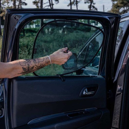 Ezimoov Sun Stopper - aurinkosuojat imukupilla auton ikkunaan, 2 kpl