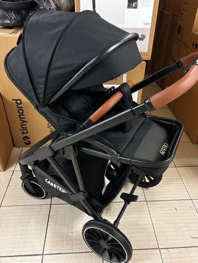 MYYMÄLÄN MALLI: Caretero Ratio -rattaat, musta (käännettävä istuinosa)