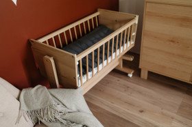 ZOYA -keinuva kehto 5in1, sivuvaunumekanismi, pyörät, Puu