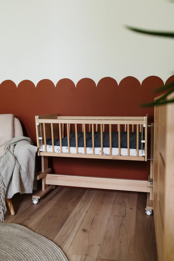 ZOYA -keinuva kehto 5in1, sivuvaunumekanismi, pyörät, Puu