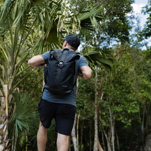 Hoitolaukku / hoitoreppu magnettisuljennalla, Jackob, Military Green