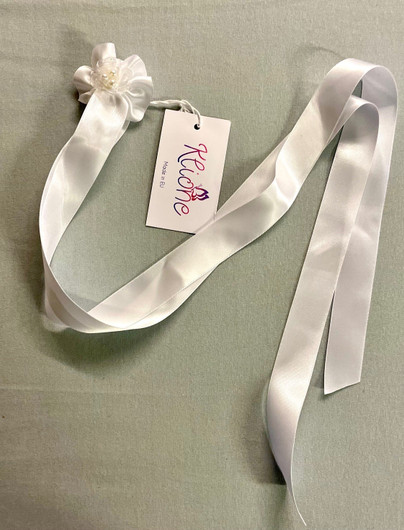 Klione - kastenauha, helmillä - valkoinen