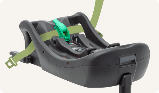 Joie i-Base 2 -jalusta, turvavyö- sekä isofix-kiinnitys