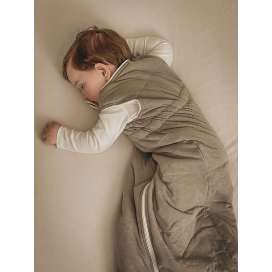 Unipussi lahkeilla, Easygrow Night Bag, Sand, 2-4v - TOG 2