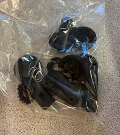 Nord Active Plus ja Nord Comfort Plus -vaunun kuomun pidikkeet