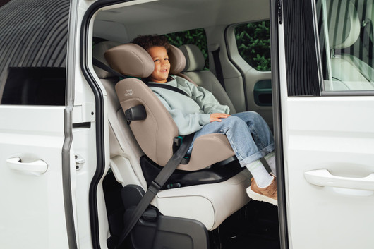 Britax SafeFix i-Size R129, 100-150cm