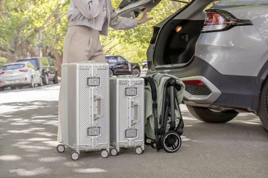 Britax FLYLITE -matkaratas, mukiteline, istuinpehmuste, kuljetuskassi