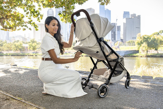 Britax FLYLITE -matkaratas, mukiteline, istuinpehmuste, kuljetuskassi