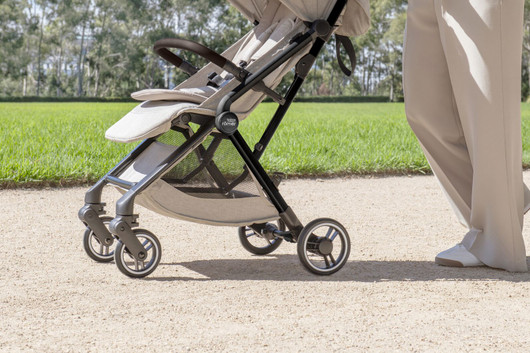 Britax FLYLITE -matkaratas, mukiteline, istuinpehmuste, kuljetuskassi