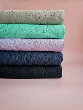 Brodeerattu puuvilla, minttu