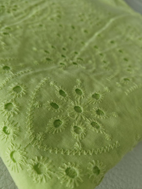 Brodeerattu puuvilla, vihreä