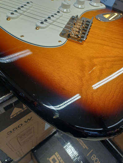 Fender 60th Anniversary Commemorative Strato 2TSB 2014 (käytetty)