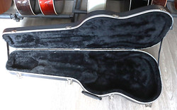 Fender Kova laukku strato/telemallin sähkökitaroille (käytetty)