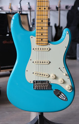 Fender American Pro II Strat MN MBL 2021 sähkökitara (käytetty)