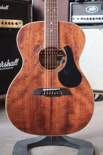 Framus Legacy Series FF 14 M elektroakustinen kitara (käytetty)