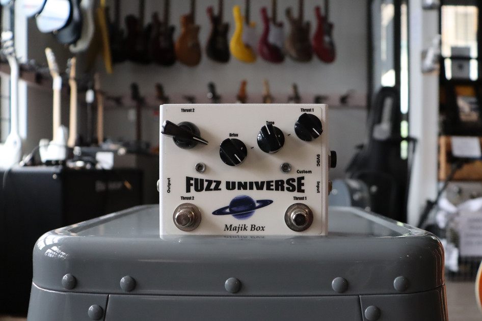 Majik Box Paul Gilbert Fuzz Universe Custom - FU-2C (käytetty