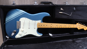 Fender Japan FSR '50s Strat Lake Placid Blue w/ Stripe 2018 (käytetty)