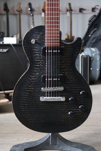 Gibson Les Paul BFG P-90 Worn Ebony 2018 + gig bag (käytetty)