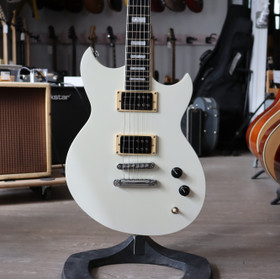 Reverend Robin Finck Signature + kova laukku (käytetty)