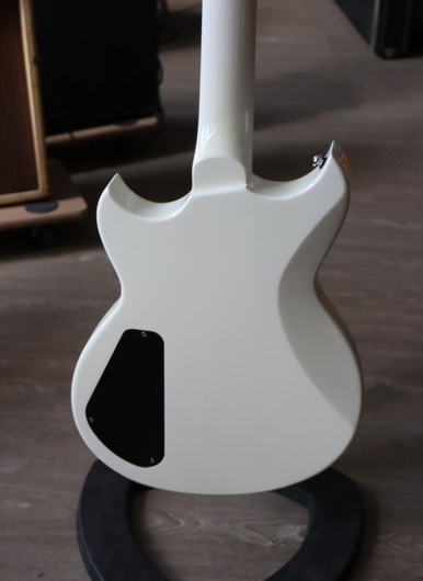 Reverend Robin Finck Signature + kova laukku (käytetty)