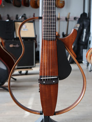 Yamaha SLG200S NT akustinen Silent-kitara (käytetty)
