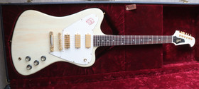 Gibson Firebird Non Reverse Custom Shop 2000 sähkökitara (käytetty)