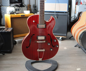 Guild Newark St. Collection Starfire III + case (used)