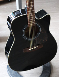 Yamaha FX-370C BL -elektroakustinen kitara (käytetty)