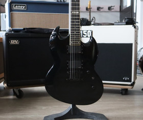 ESP Standard Viper Japan 2005 + kova laukku (käytetty)