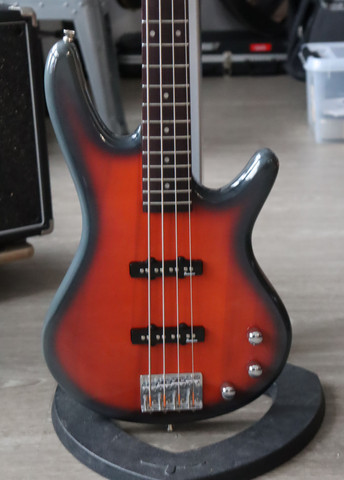 Ibanez GSR sähköbasso (käytetty)