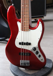 Fender Player Jazz Bass Candy Apple Red 2023 + laukku (käytetty)