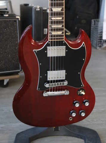 Gibson SG Standard 2011 Heritage Cherry Electric Guitar (used)