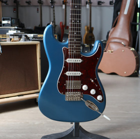 Squier Limited Edition Classic Vibe '60s Strato HSS 2024 (käytetty)