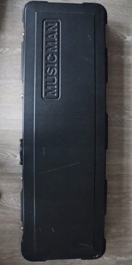 Music Man Bongo 4 HH Graphite Pearl sähköbasso (käytetty)
