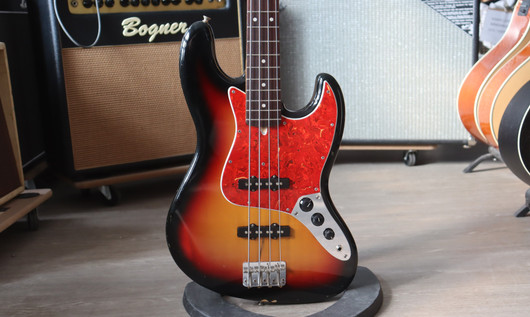 Fender Jazz Bass Japan sähköbasso (käytetty)