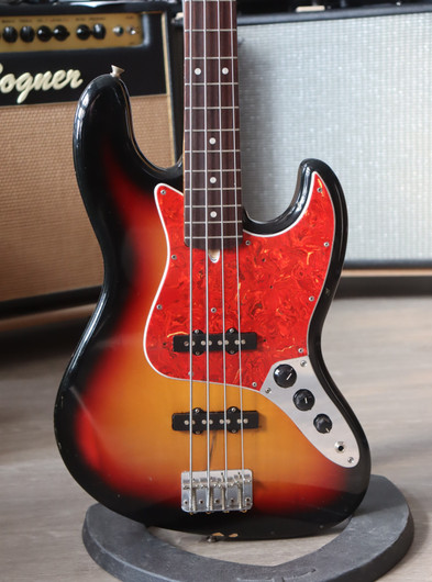 Fender Jazz Bass Japan sähköbasso (käytetty)