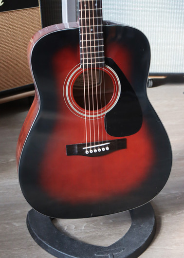 Yamaha FG 412 VS teräskielinen akustinen kitara (käytetty)