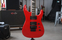 Jackson USA Select Series SL2H Soloist 2003 + kova laukku (käytetty)