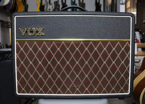 VOX AC10C1 kitaravahvistin combo (käytetty)