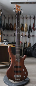 Mayones BE4 Bass sähköbasso (käytetty)
