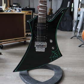 Jackson KE3 Kelly Pro Series Japan sähkökitara+ gig bag (käytetty)