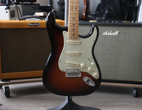 Fender American Pro Stratocaster MN 3TS 2019 (käytetty)