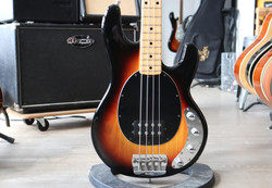 Music Man StingRay 3 EQ H Vintage Sunburst 2005 basso (käytetty)