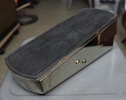 Fender PR 726 Volume -pedaali (käytetty)